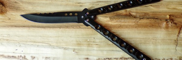 Nóż motylkowy ballisong - co warto wiedzieć?