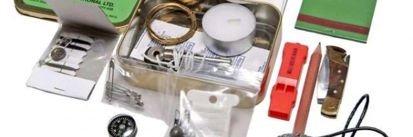 Przenośny zestaw survivalowy, oraz plecak ucieczkowy - gotowość na każdą przygodę.